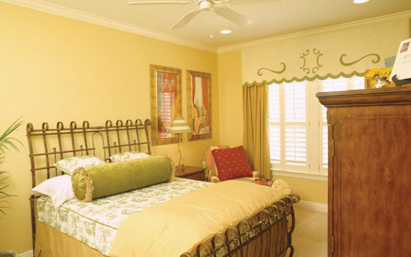 Light Yellow And Green Bedroom