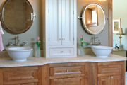 Article: Effective Bathroom Organization