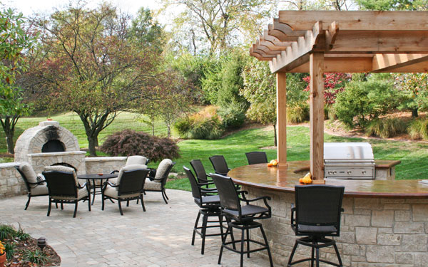 fall outdoor dining area