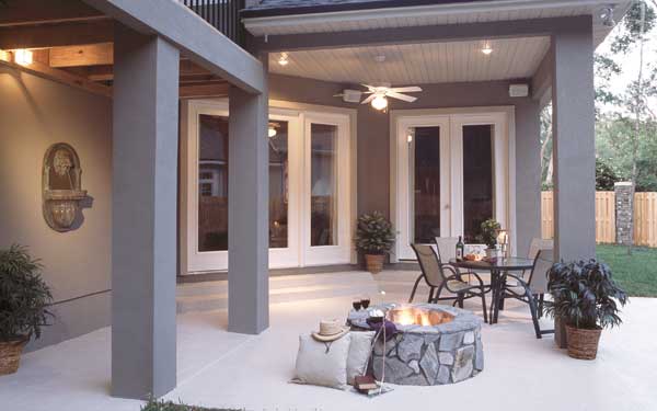 covered patio with firepit