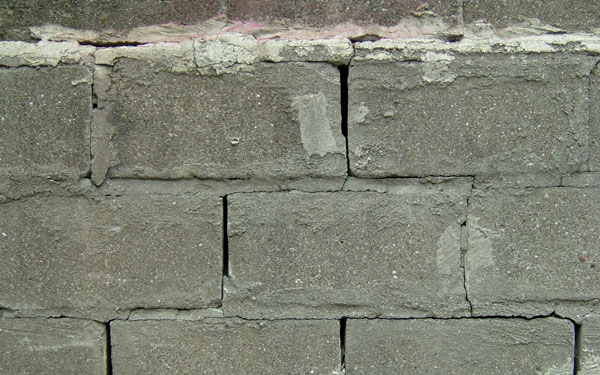 cracks in concrete block foundation wall
