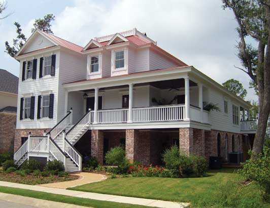 plantation style home with pier foundation